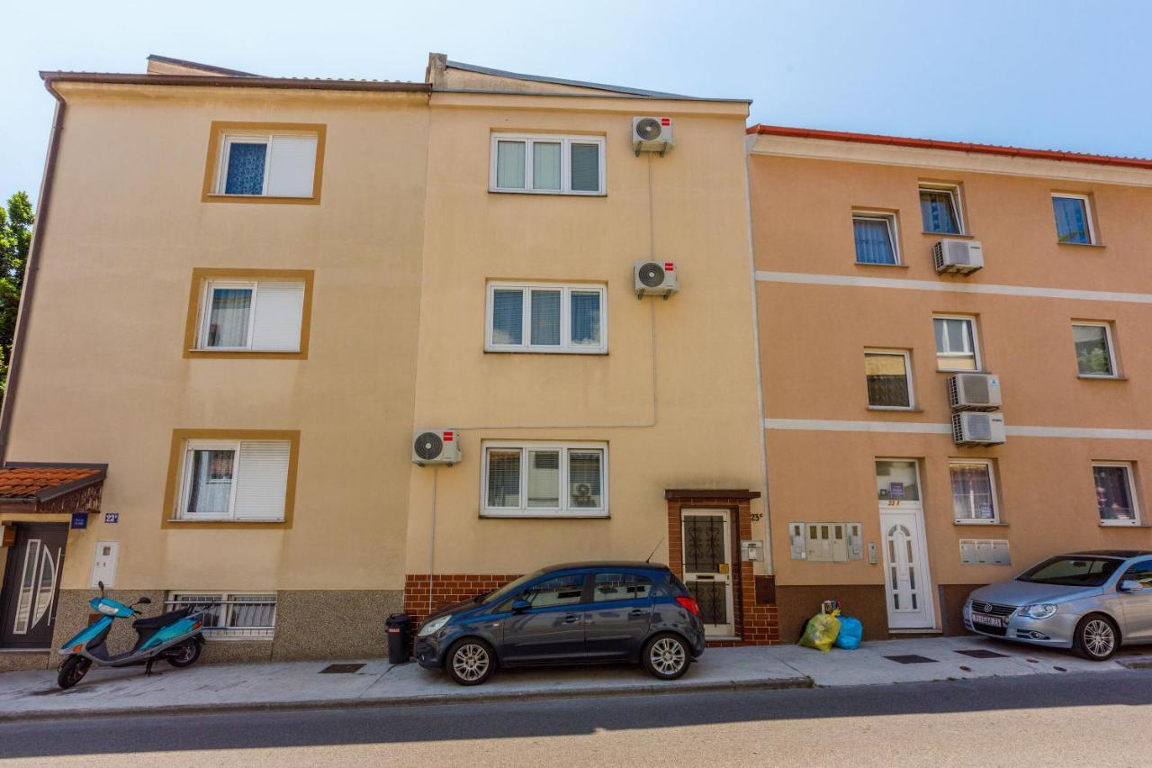 Apartments And Room Art Crikvenica Eksteriør billede