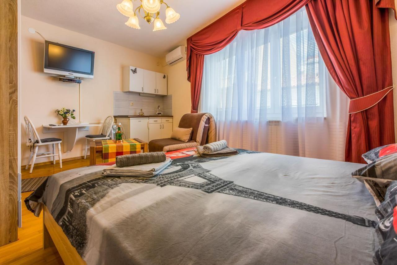 Apartments And Room Art Crikvenica Eksteriør billede